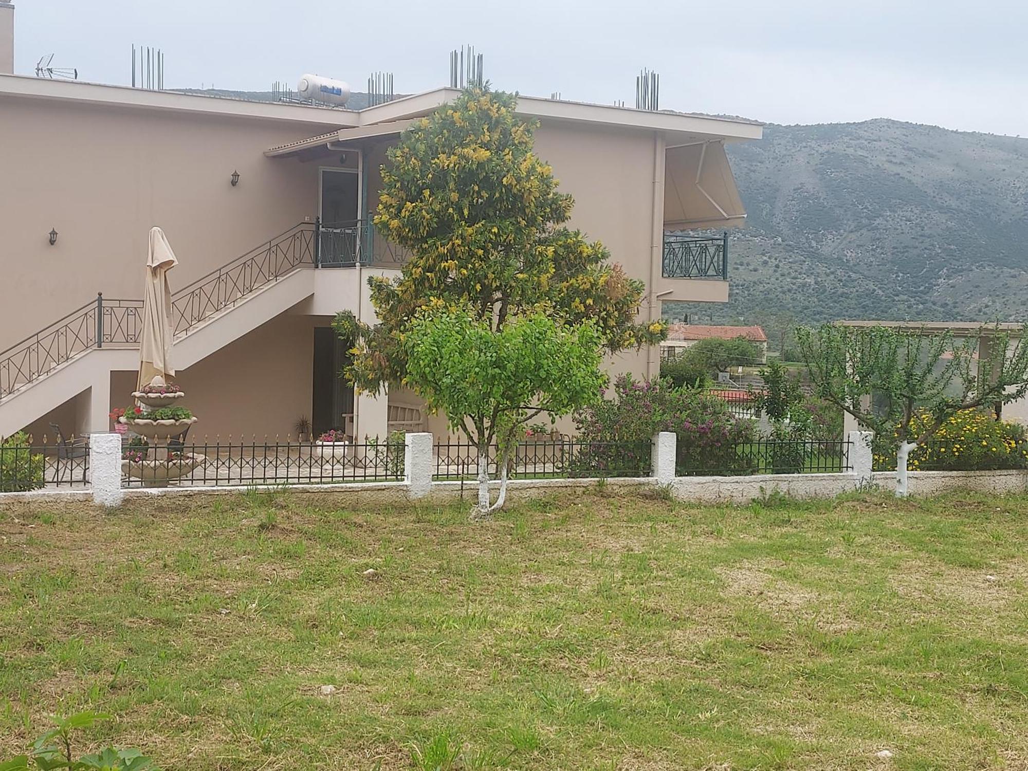 Διαμέρισμα Μεντησ Igumenica Exteriér fotografie
